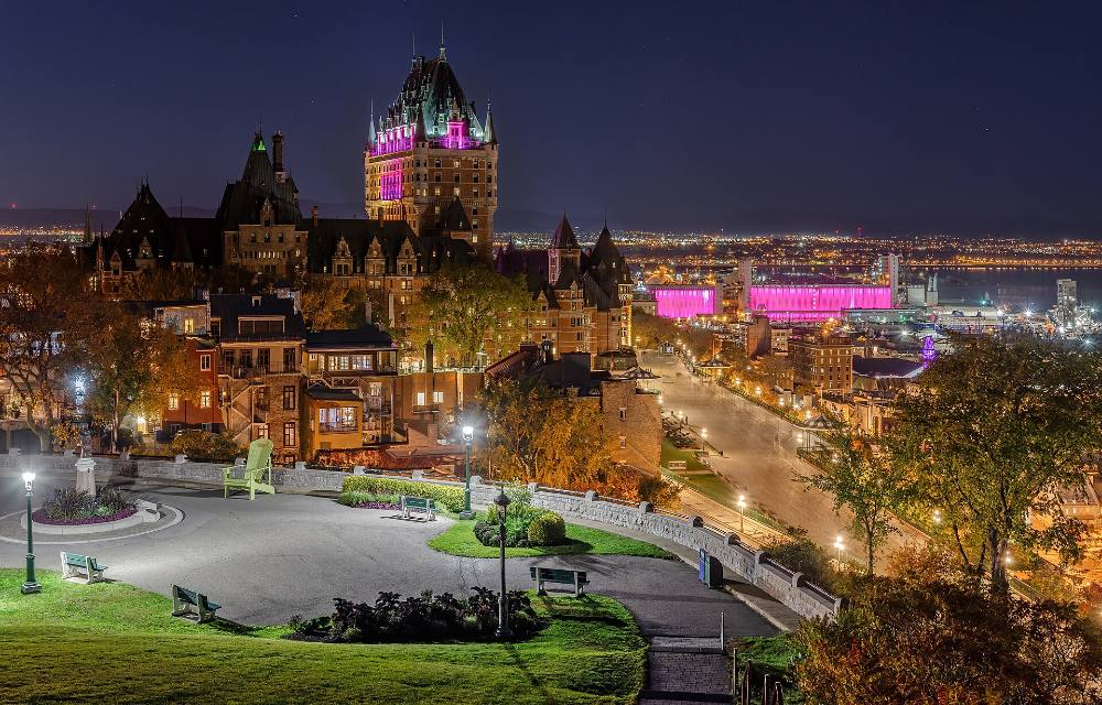 Lawatan berjalan kaki malam percuma tentang legenda Bandar Quebec – Mitos, misteri & lorong-lorong berlampu