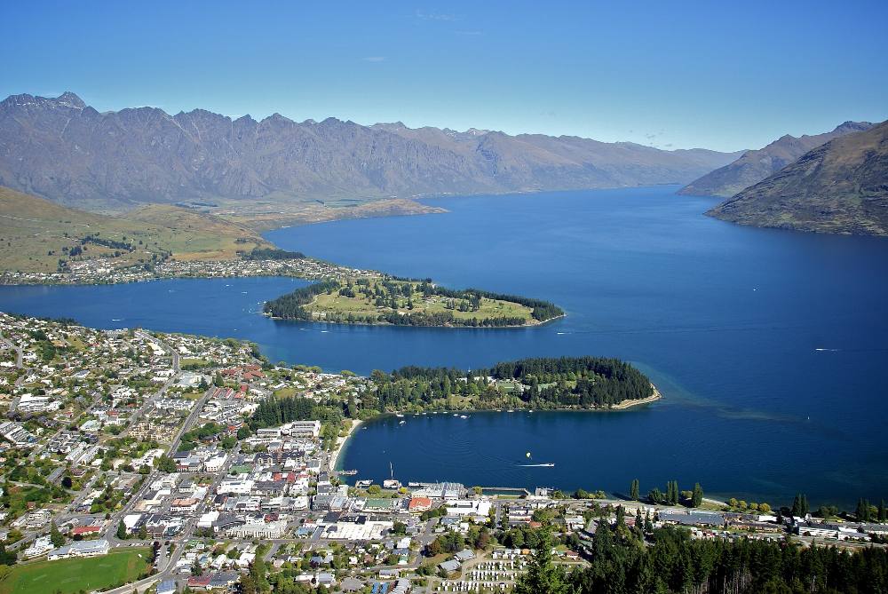 Lawatan Berjalan Kaki Percuma Makanan & Pasar Tempatan Queenstown – Cita Rasa, Pasar & Budaya Kulinari