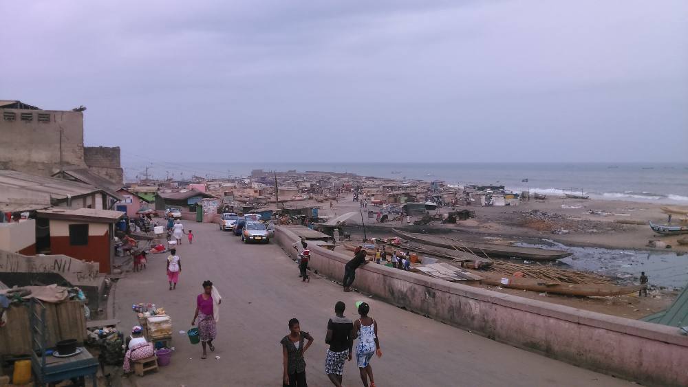 Street art ad Accra e tour a piedi gratuito alternativo – murales, quartieri creativi e cultura moderna