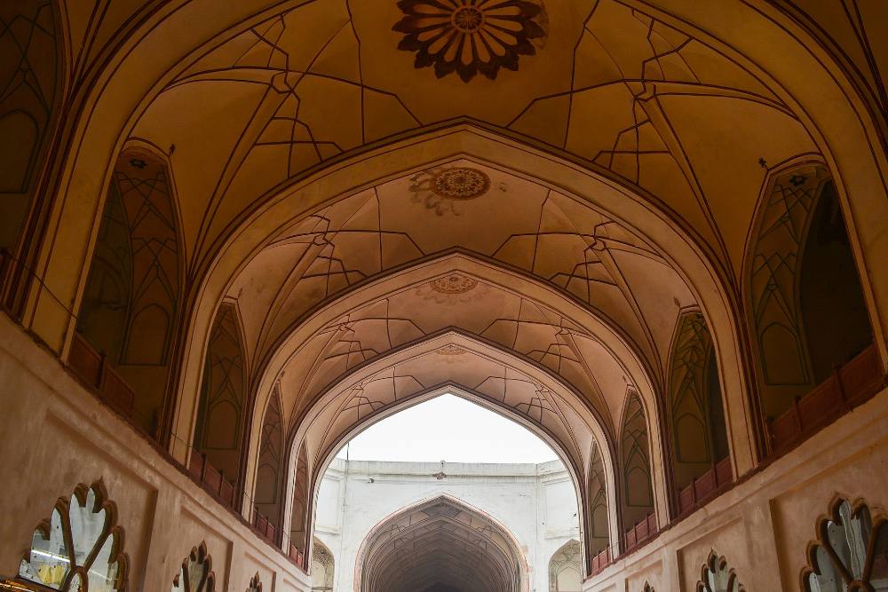 Visite à pied gratuite en soirée & légendes de Delhi – Mythes, mystères & ruelles illuminées