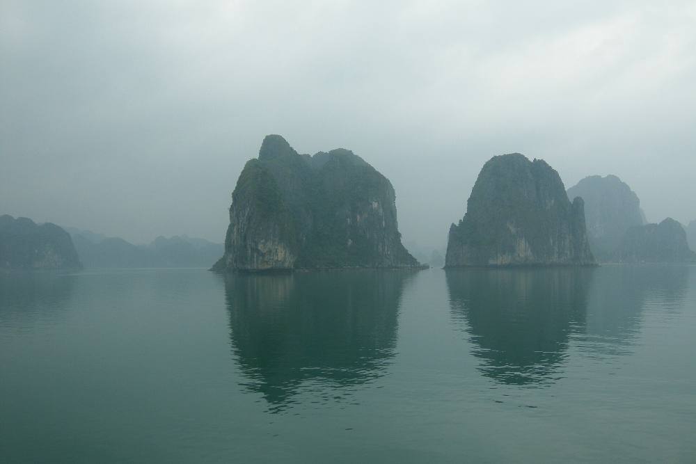 Ha Long Street Art & Alternative Free Walking Tour – Murals, Creative Quarters & Modern Culture