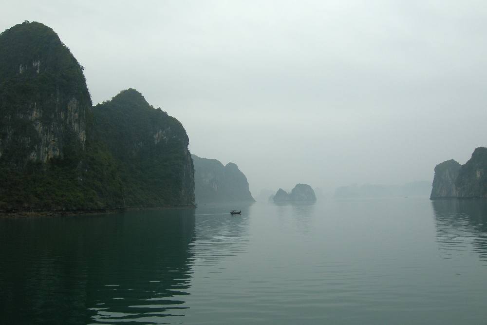Ha Long Legends & Evening Free Walking Tour – Myths, Mysteries & Lamplit Lanes