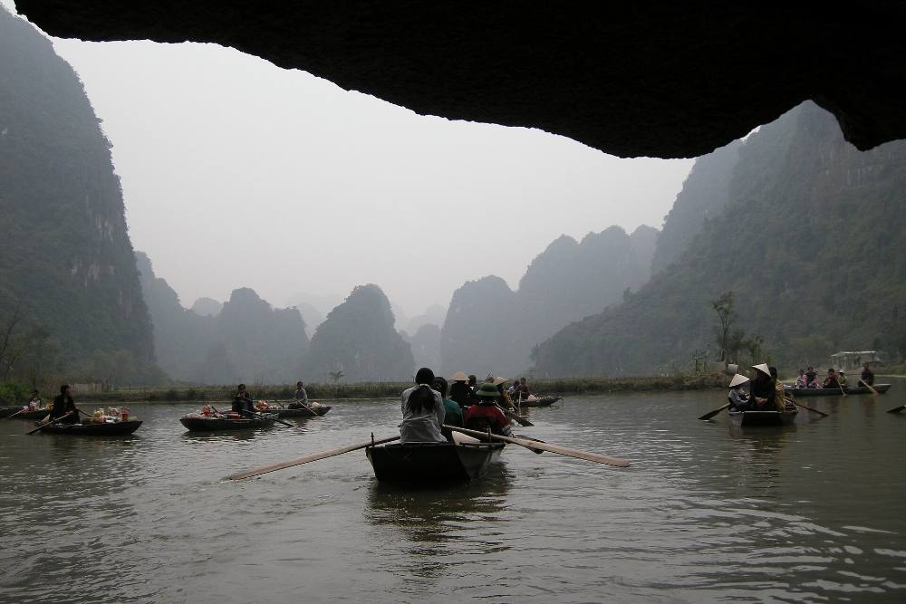 Ninh Binh Legends & Evening Free Walking Tour – Myths, Mysteries & Lamplit Lanes
