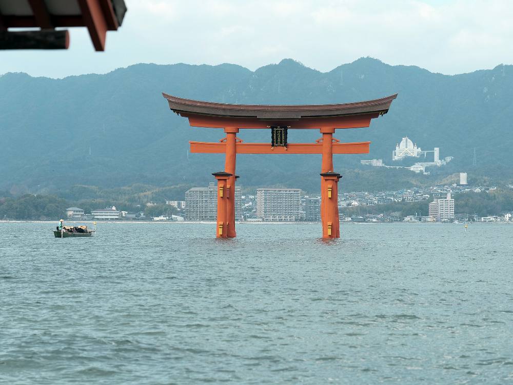 Tour a pie gratuito: Joyas ocultas y vida local en Hiroshima – Rincones secretos e historias de los barrios