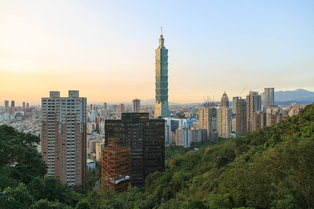 Tour a piedi gratuito serale & Leggende di Taipei – Miti, misteri e vicoli illuminati