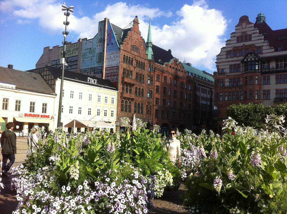 Malmö Legends & Free Evening Walking Tour – Myths, Mysteries & Lantern-Lit Alleys