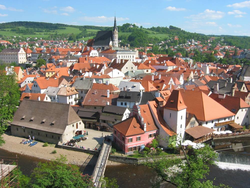 Tour nocturno a pie gratuito para descubrir las leyendas de Český Krumlov – mitos, misterios y callejones iluminados