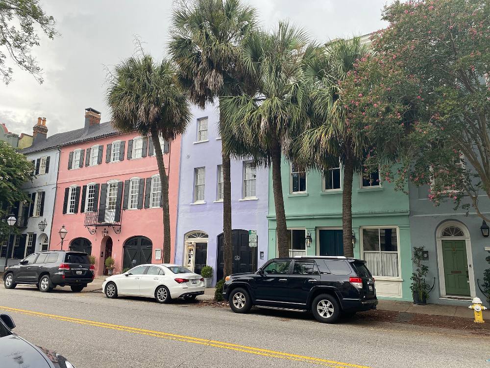 Joyas ocultas y vida local en Charleston – Tour a pie gratuito: rincones escondidos e historias de barrio
