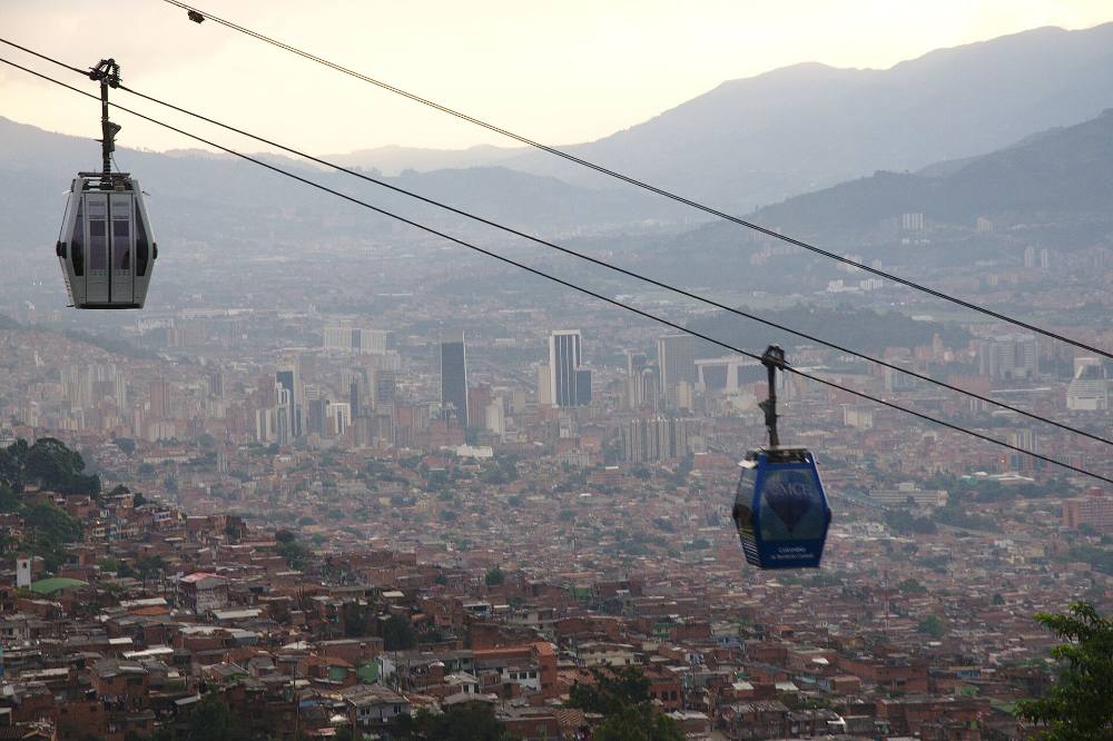 Medellín Legends Evening Free Walking Tour – Myths, Mysteries & Lamplit Alleys