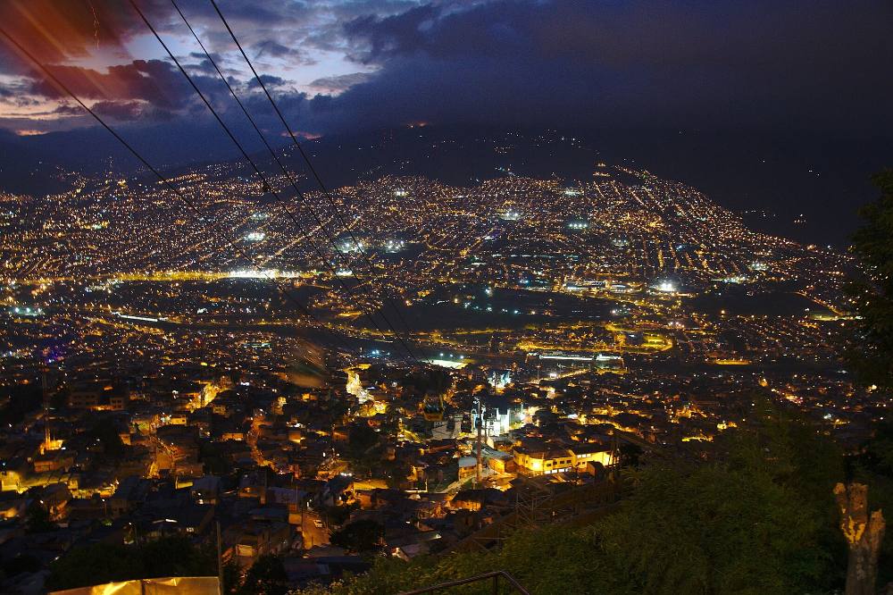Free Walking Tour: Discover Medellín’s Hidden Gems & Local Life – Secret Corners & Neighborhood Stories