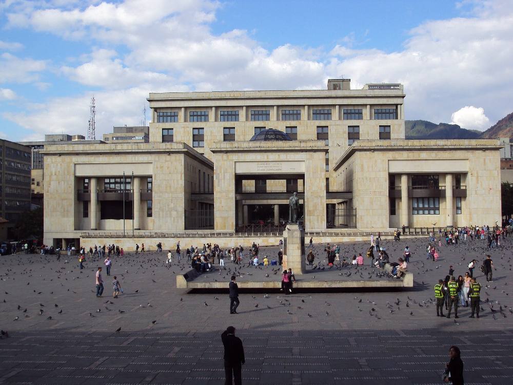 Tour nocturno gratuito a pie por las leyendas de Bogotá: mitos, misterios y callejones iluminados