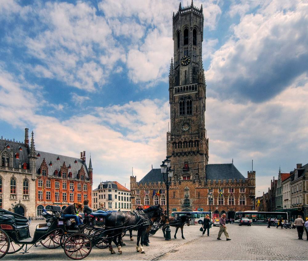 Tour đi bộ miễn phí khám phá nghệ thuật đường phố & nét độc đáo ở Bruges – Tranh tường, các khu phố sáng tạo & văn hóa hiện đại