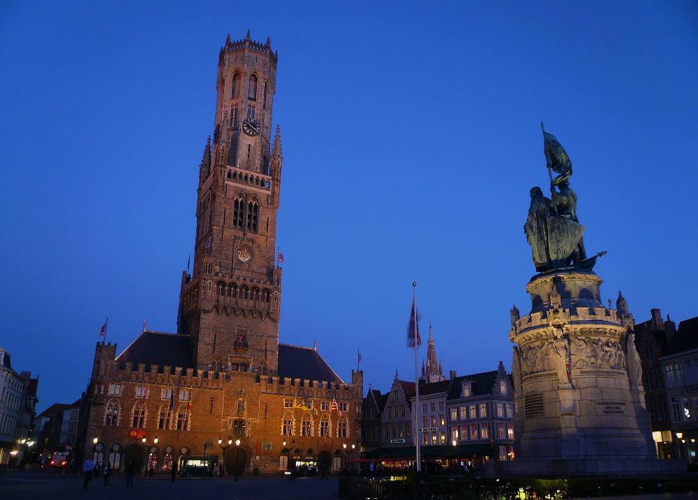 Tour đi bộ miễn phí buổi tối về các truyền thuyết của Bruges – Thần thoại, bí ẩn & những con ngõ dưới ánh đèn