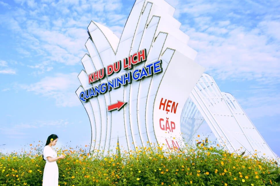 Tour Tham Quan Học Sinh Quảng Ninh Gate – Đền Thờ Chu Văn An