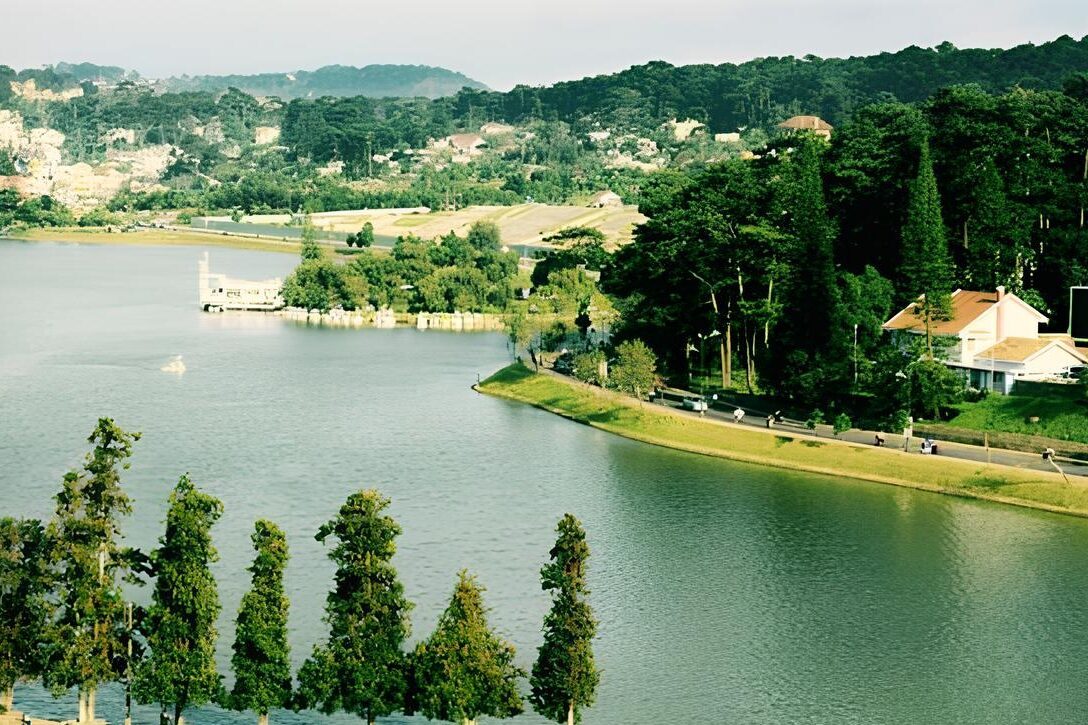 Hanoi – Nha Trang – Da Lat Tour 5 Days 4 Nights (By Plane)