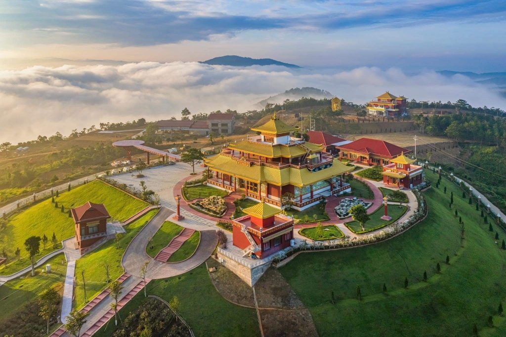 Tour Da Nang – Da Lat 2 giorni 1 notte: Ammirare l'alba nella Città dei Mille Fiori
