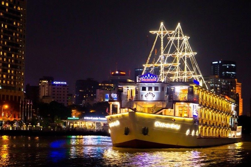 Tour em Saigão: Marionetes de Água "Dragão Dourado" – Cruzeiro Indochina para Apreciar a Paisagem Noturna