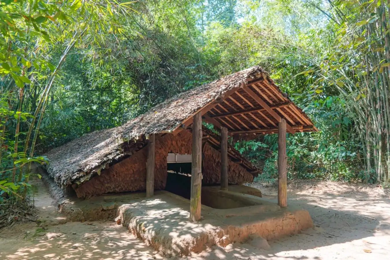 Tour Địa Đạo Củ Chi – Vùng Đất Thép Thành Đồng Củ Chi