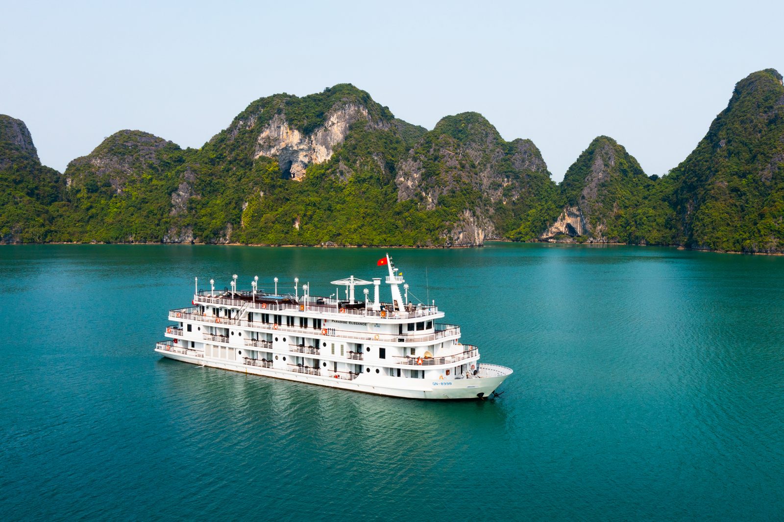 Ha Long Tour on the 5-Star La Casta Daily Cruise