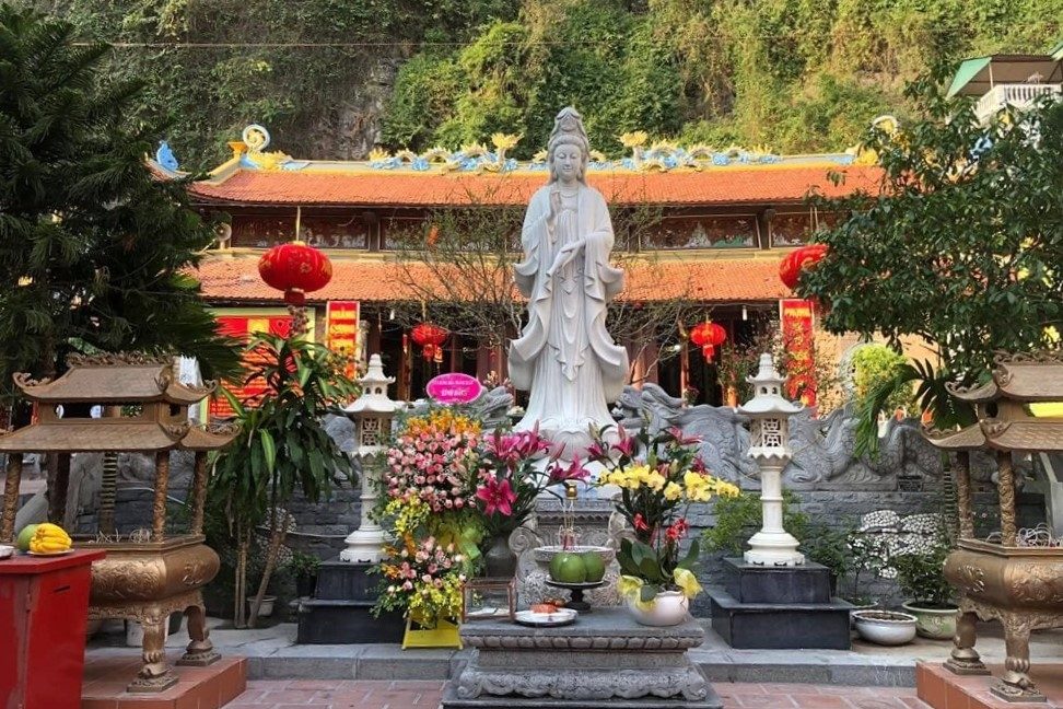 Tour Du Lịch Tâm Linh Quảng Ninh: Đầm Đa – Đền Mẫu Âu Cơ – Chùa Long Tiên 1 Ngày