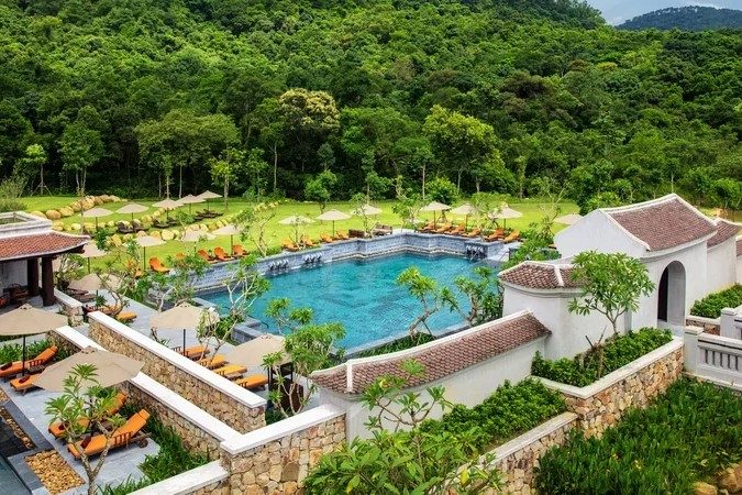 Tour Uông Bí – Quảng Ninh: 2 Ngày 1 Đêm tại Legacy Yên Tử