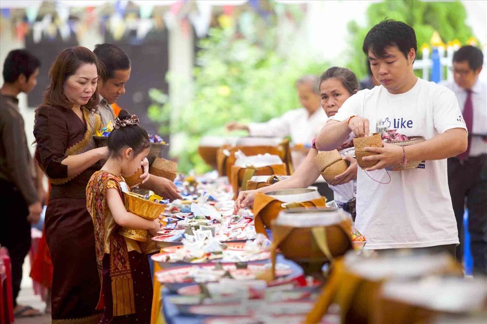 Sewa Pemandu Pelancong Tempatan di Laos dengan Huongdanviendulich.vn