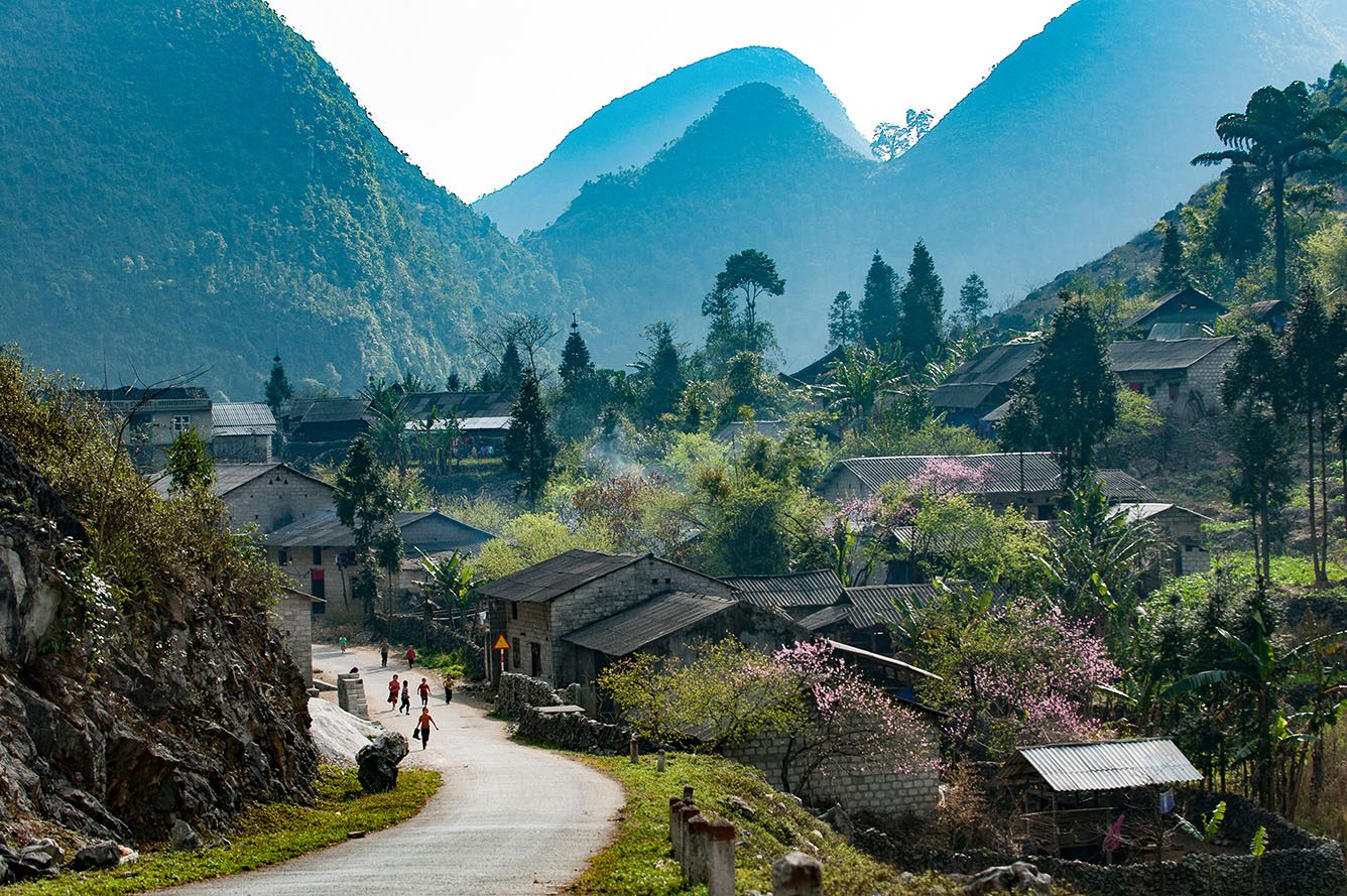 Tour Hà Giang 2 Giorni 3 Notti: Đồng Văn – Il Quadro Naturale Maestoso dell'Estremo Nord
