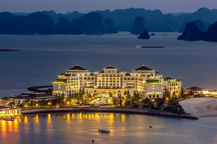 Tour Quảng Ninh 2N1Đ: Vinpearl Đảo Rều – Khu Nghỉ Dưỡng Hàng Đầu Miền Bắc