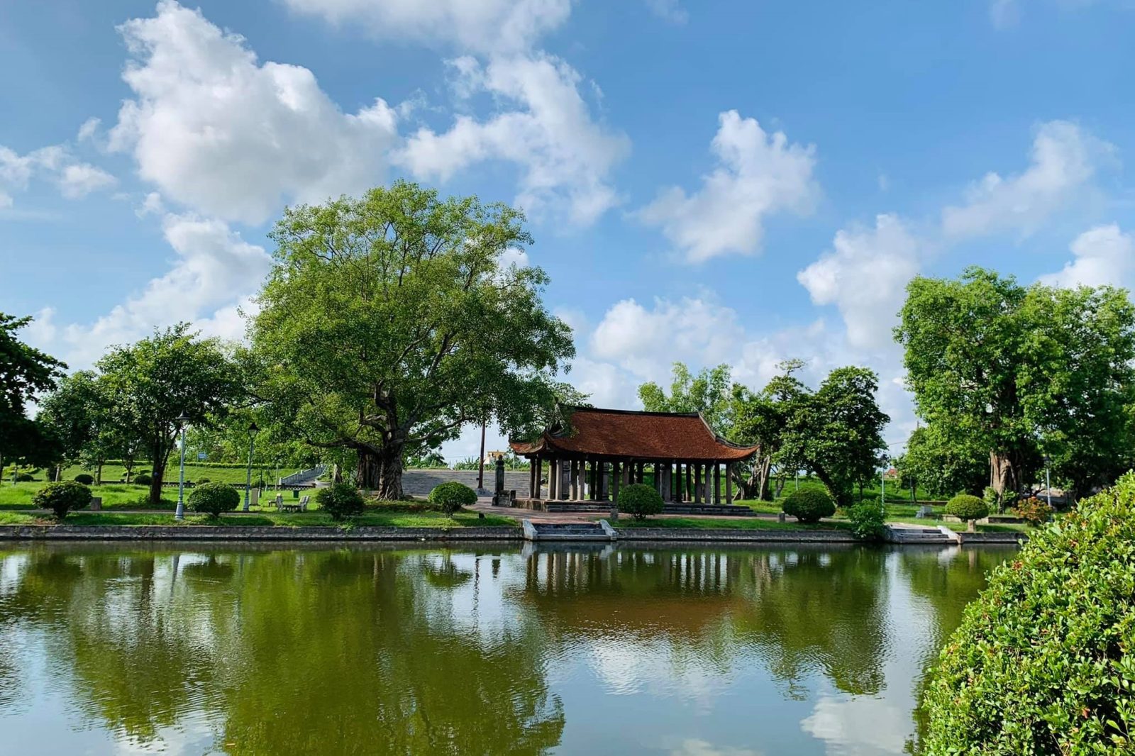 Tour Hành Hương 1 Ngày: Khám Phá Đền Thiêng Thái Bình – Hưng Yên