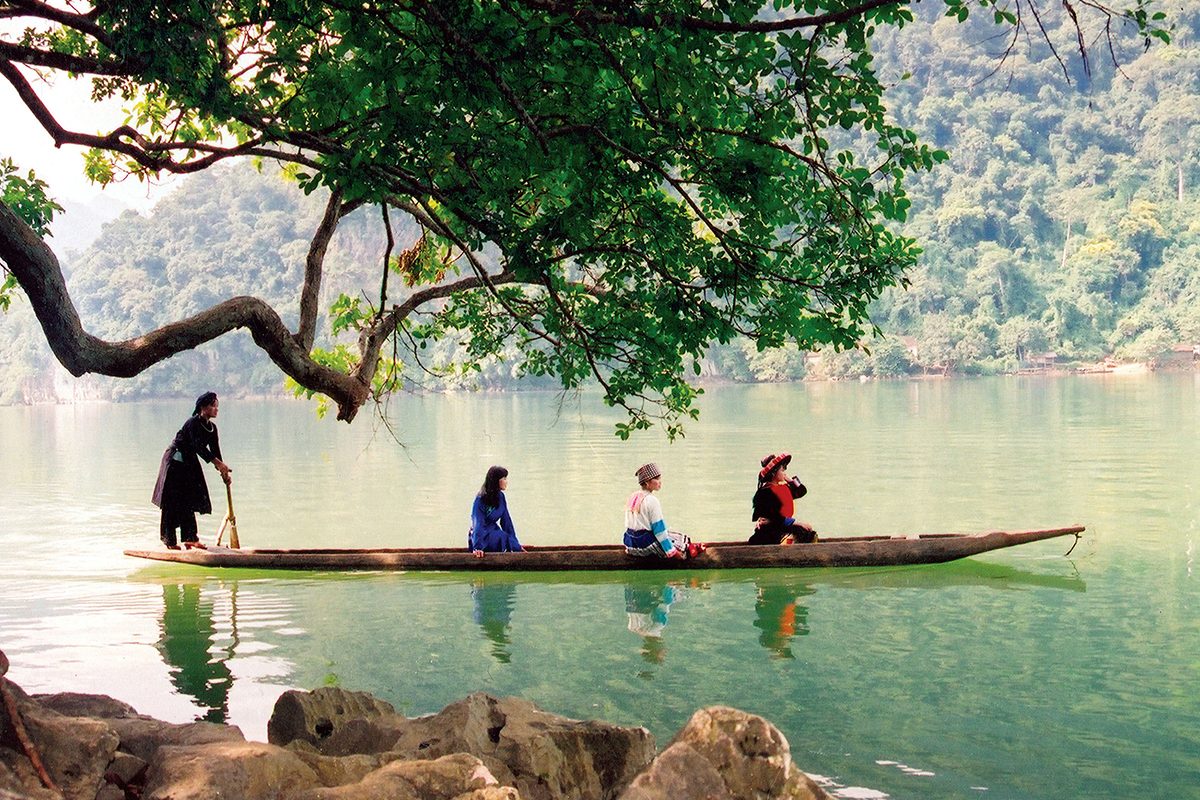 Tour Du Lịch Vòng Cung Đông Bắc 5 Ngày 4 Đêm: Hà Giang – Cao Bằng – Bắc Kạn