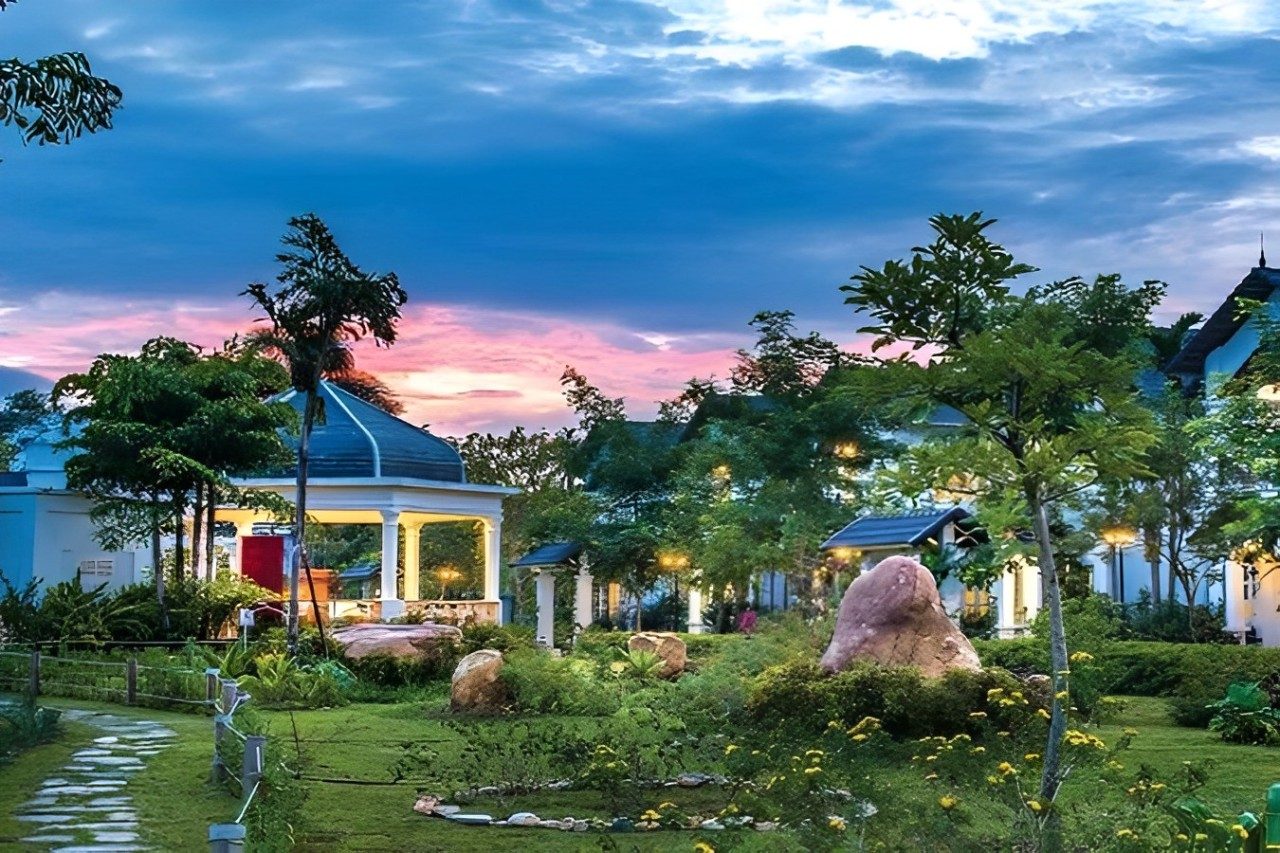 Tour Team Building Phú Thọ: Gắn Kết Tại Vườn Vua Resort