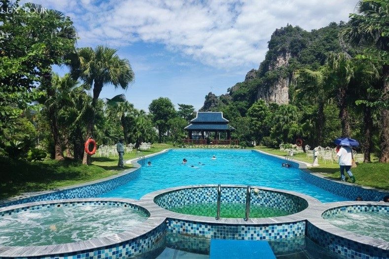 Tour Du Lịch Ninh Bình 2 Ngày 1 Đêm: Thư Giãn Tại Khu Nghỉ Dưỡng Suối Khoáng Nóng Kênh Gà