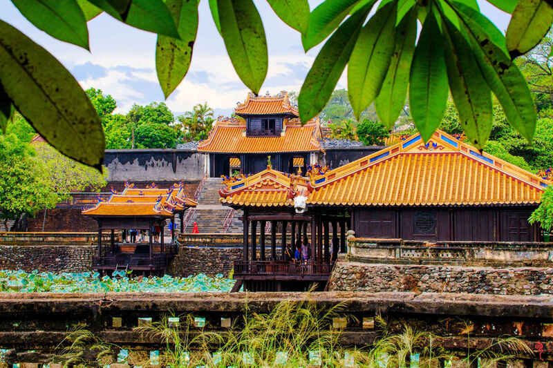 Tour Du Lịch Huế: Khám Phá Di Sản Lăng Mộ Hoàng Tộc