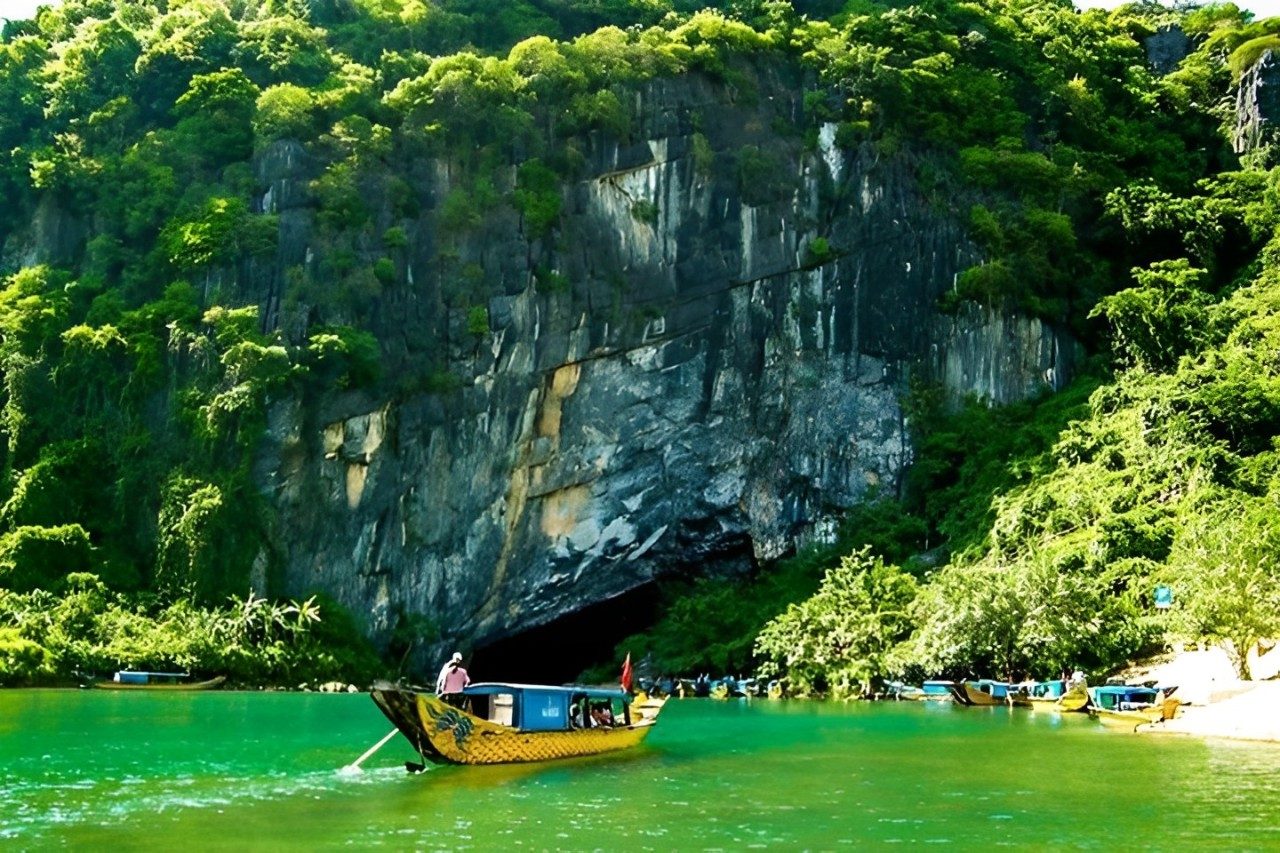 Tour Khám Phá Miền Trung: Đà Nẵng – Huế – Quảng Trị – Quảng Bình (5 Ngày 4 Đêm)