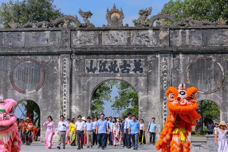 Tour Du Lịch Hải Dương 1 Ngày: Côn Sơn – Kiếp Bạc – Dấu Ấn Oai Hùng Của Dân Tộc