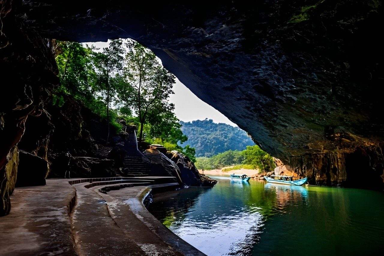 Tour Khám Phá 4500m Động Phong Nha Quảng Bình – Chinh Phục Lòng Đất