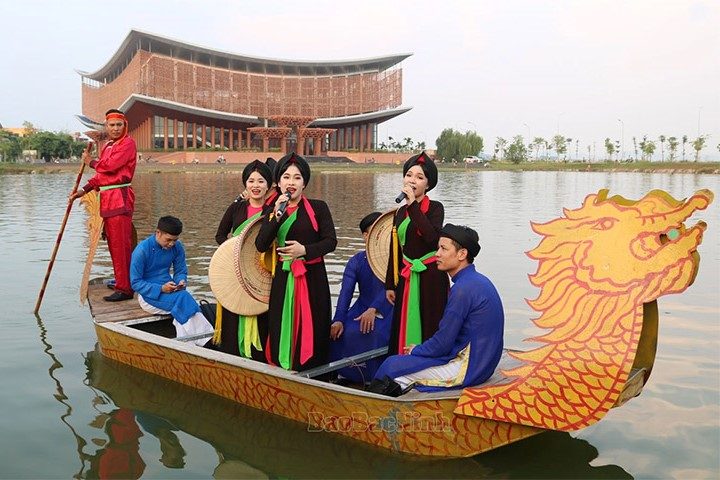 Tour Du Lịch Bắc Ninh 1 Ngày: Đền Đô – Gốm Phù Lãng – Đền Bà Chúa Kho – Làng Thổ Hà
