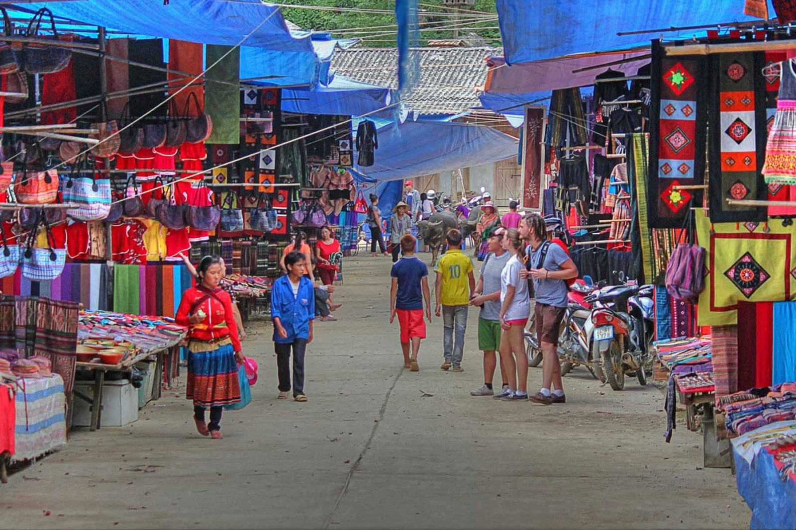 Tour Du Lịch Sapa 2 Người: Khám Phá Chợ Phiên Tây Bắc 2N1Đ