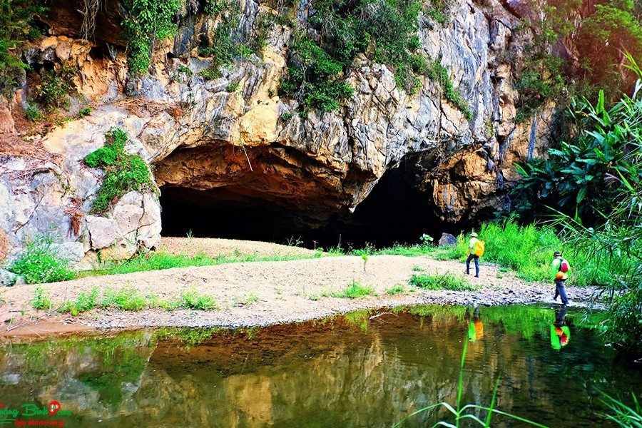 Tour Mạo Hiểm Trekking Hang Én 2N1Đ: Cuộc Phiêu Lưu Tuyệt Đỉnh