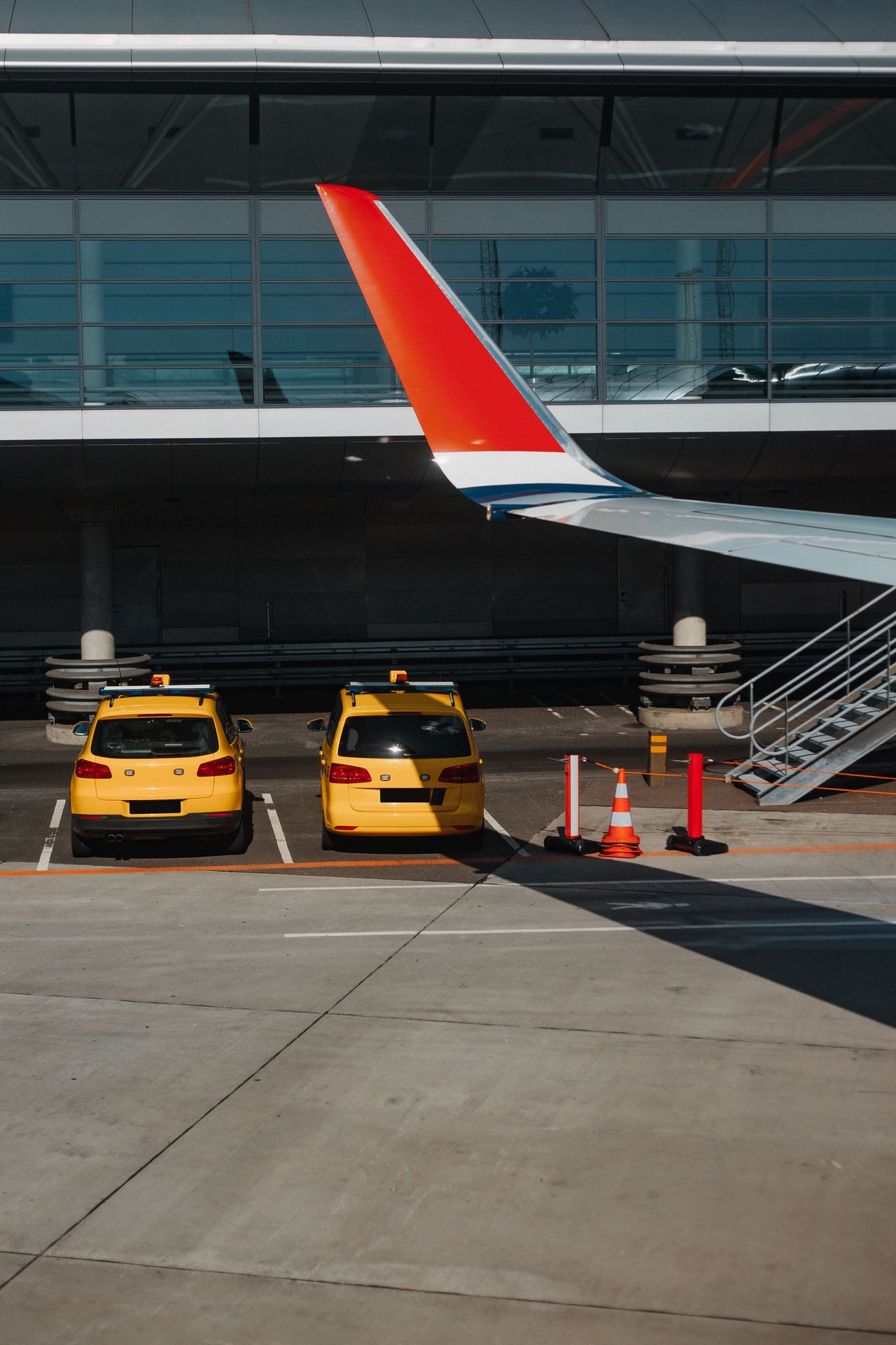 Ho Chi Minh Airport Transfer Service: Complete Guide 2026 (Price, Tips & Best Options)