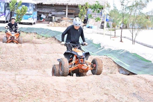 Tour Du Lịch Làng Yến Tiền Giang 1 Ngày: Thỏa Sức Vui Chơi