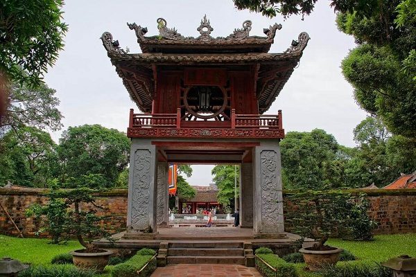 Tour Học Sinh Văn Miếu Quốc Tử Giám Nửa Ngày: Tinh Hoa Đạo Học