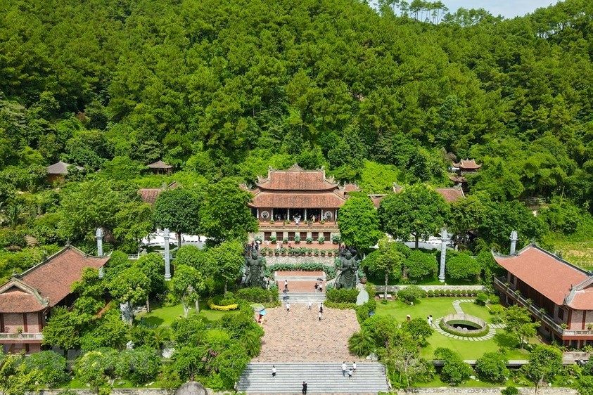 Tour Chùa Địa Tạng Phi Lai Tự 1 Ngày