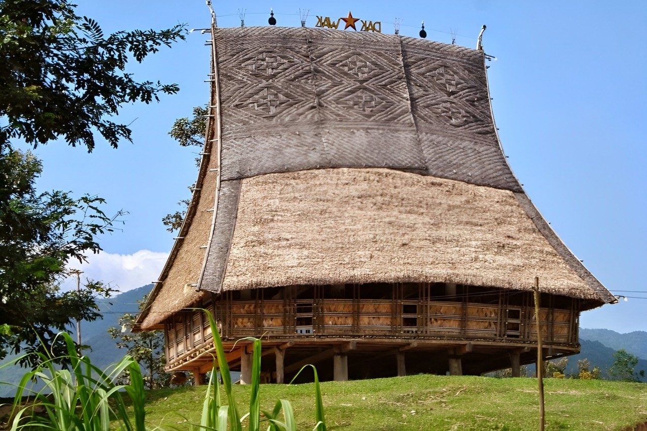 Tour Kon Tum 1 Ngày – Phiêu Lưu Miền Núi Rừng Tây Nguyên