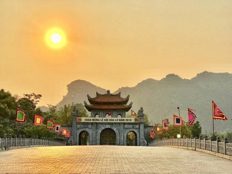 Tour Du Lịch Hoa Lư Ninh Bình – Tam Cốc 1 Ngày
