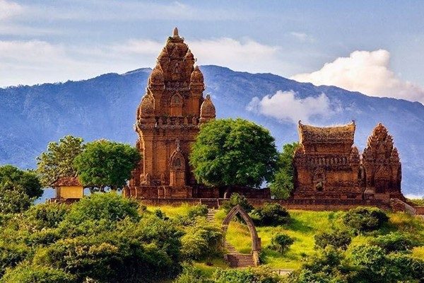 Tour Du Lịch Phan Rang Tháp Chàm – Chinh Phục Nét Đẹp Ninh Thuận 3N2Đ