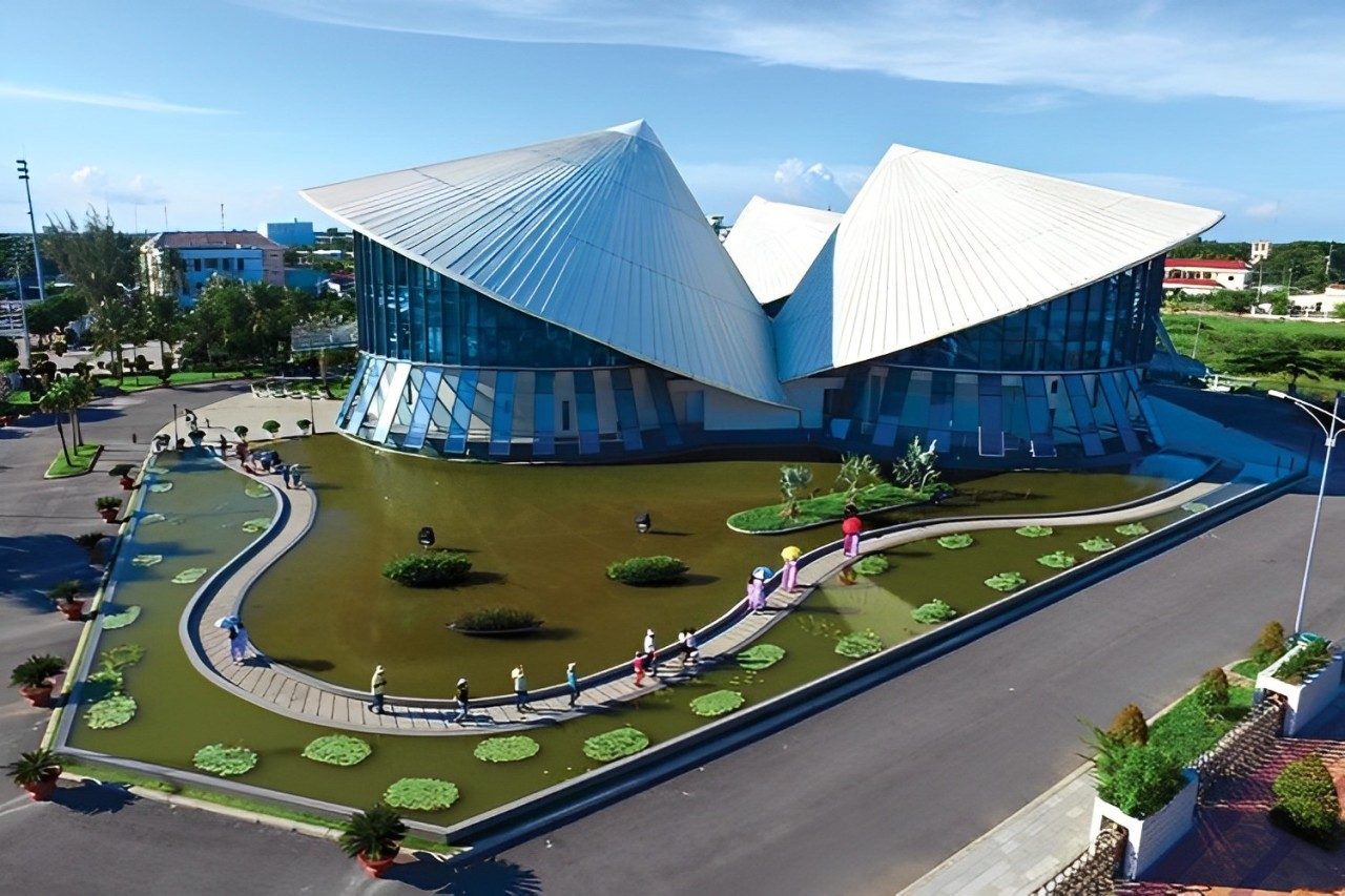 Tour Sóc Trăng – Bạc Liêu – Cà Mau 2N1Đ: Trải Nghiệm Giỡ Cua, Soi Ba Khía Đầy Hấp Dẫn