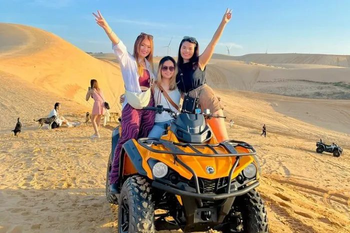 Lawatan Suoi Tien – Phan Thiet 2 Hari 1 Malam: Meneroka Bukit Pasir Merah