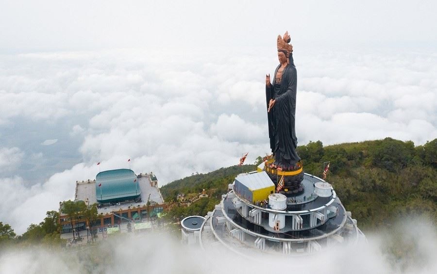 Tour Du Lịch Tây Ninh 2N1Đ: Núi Bà Đen – Ma Thiên Lãnh – Suối Trúc – Tòa Thánh Cao Đài