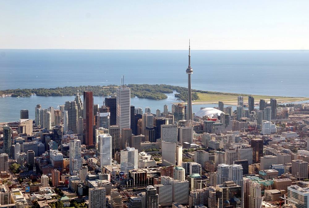 Toronto Downtown & Old Town Free Walking Tour